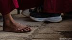 Tak Ada Kelas, Halaman pun Jadi: Semangat Anak SDN di Cariu Tak Luntur