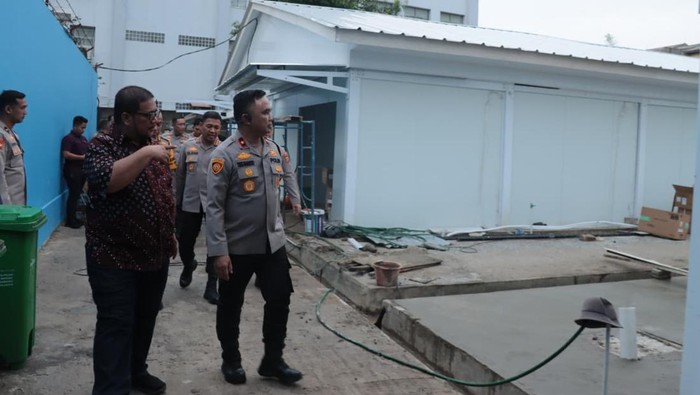 Wakapolda Metro Jaya Brigjen Dekananto Eko Purwono meninjau Dapur SPPG Cisadane 1 dan 2 milik Polres Metro Tangerang Kota. (dok. ist)