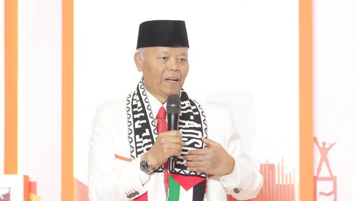 Wakil Ketua MPR RI Hidayat Nur Wahid (HNW)