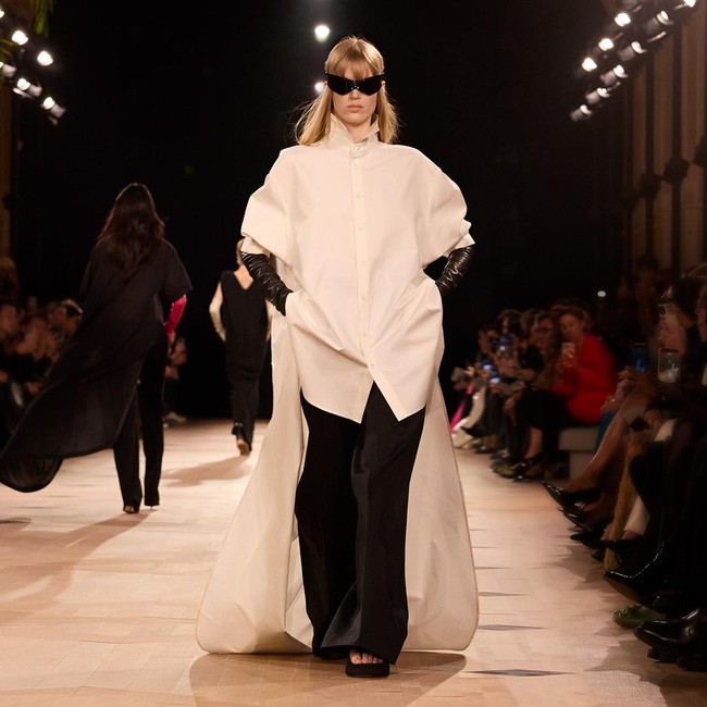 Foto: Balenciaga Spring-Summer 2026, Persembahan Pertama Pierpaolo Piccioli