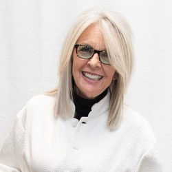 Aktris Diana Keaton Meninggal pada Usia 79 Tahun
