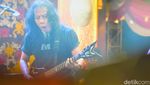 Aksi Eet Sjahranie, Gitaris yang Pernah Belajar Gitar ke Jukir di Samarinda