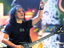 Aksi Eet Sjahranie, Gitaris yang Pernah Belajar Gitar ke Jukir di Samarinda