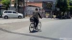 Potret Hari Tanpa Bayangan di Surabaya, Matahari Tepat di Atas Kepala