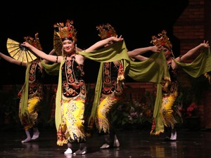 Pesona Tari Gandrung Warisan Budaya Ikon Banyuwangi