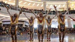 Ribuan Penari Serentak Meriahkan Indonesia Menari 2025 di 11 Kota