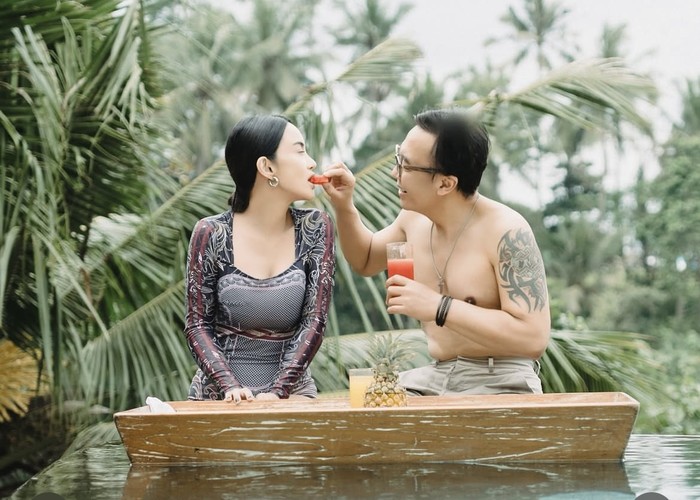 Intip Keseruan Ari Lasso Makan di Restoran bersama Anak-Anaknya Intip Keseruan Ari Lasso Makan di Restoran bersama Anak-Anaknya