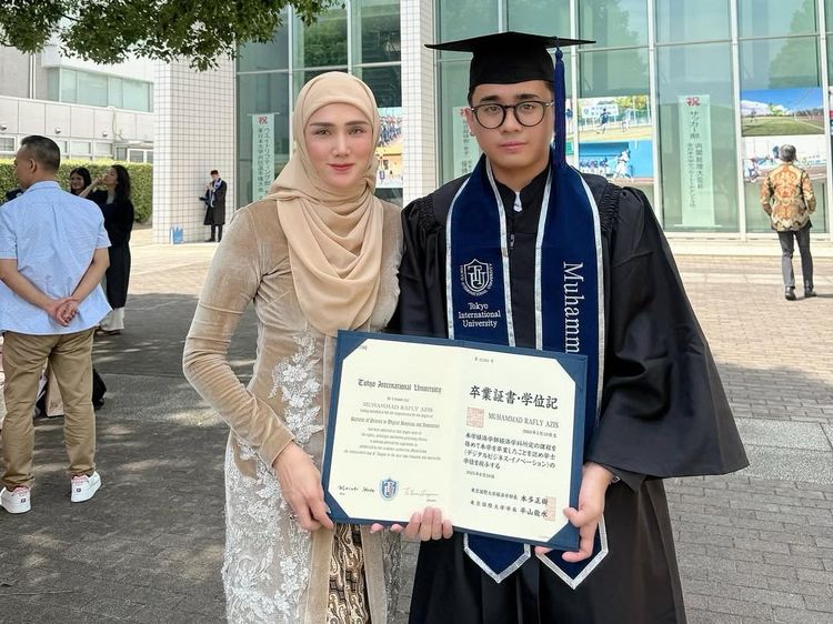 Sosok Rafly Putra Mulan Jameela: Lulusan Tokyo International University