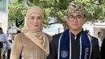 Mulan Jameela Hadiri Wisuda Putranya di Tokyo, Rafly Pakai Belangkon