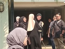 Video: Kondisi Ibunda Olla Ramlan Drop Sebulan Sebelum Meninggal Dunia