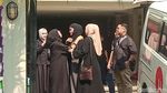 Tangis Olla Ramlan Dalam Pelukan Kerabat, Ibunda Menginggal Dunia