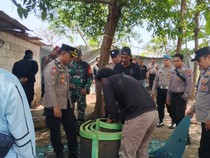 Aparat TNI-Polri Ubrak-abrik Arena Judi Sabung Ayam di Pasuruan