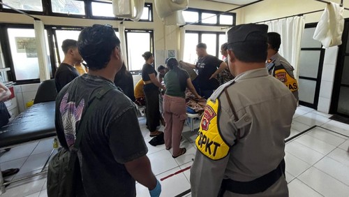Suasana ketika IGAAP dilarikan di Puskesmas Karangasem 2, tapi nyawanya tak tertolong, Minggu (12/10/2025).