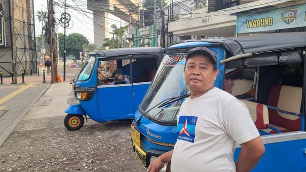 Proyek galian di TB Simatupang, Jakarta Selatan, muncul kembali bikin pengguna jalan kesal.