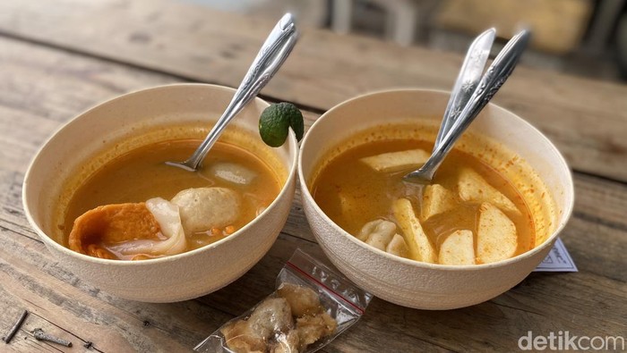 Spesial! Makan Seblak Enak dengan 'View' Danau dan Pilihan 50 Topping - Update 1