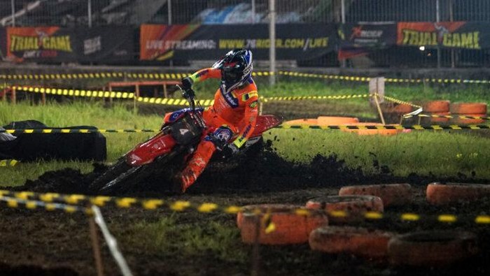 Trial Game Dirt 2025 telah tuntas. M. Zidane Alnesa memastikan dua titel juara umum usai tampil gemilang di seri penutup.