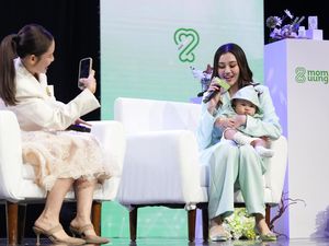 Aaliyah Massaid Bawa Arash Kerja, Jadi Buruan Foto