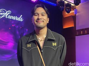 Adrian Khalif Raih 5 Nominasi di AMI Awards 2025