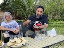 Indra dan Mimpinya Menghidupkan Kejayaan Kopi Emas Hitam Sukabumi