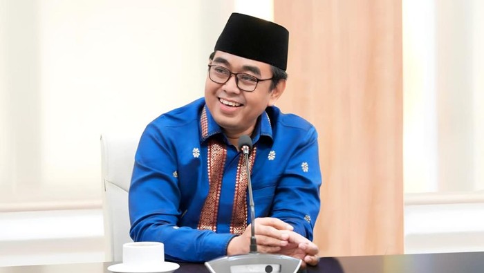 Ahmad Tholabi Kharlie, Guru Besar UIN Syarif Hidayatullah Jakarta