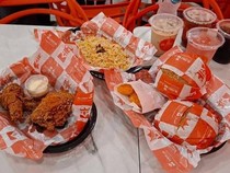 Pecinta Kuliner Wajib Coba! Ada Ayam Goreng Saudi di Padalarang