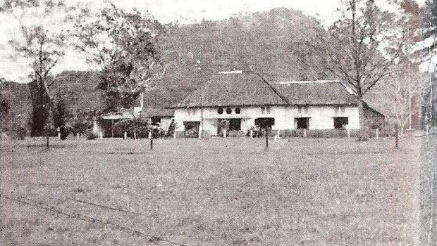 Alun-Alun Merdeka pada lampau, oleh Kolonial Belanda dijadikan City Square masa pemerintahan Onder Afdeeling Moesi Oeloe tahun 1934