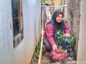 Warga Baleendah Kaget, Pekarangan Rumahnya Ditumbuhi Bunga Bangkai