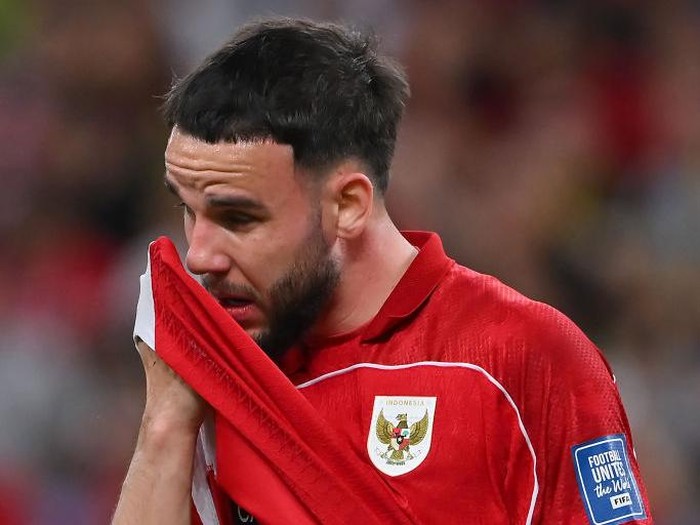 SYDNEY, AUSTRALIA - MARCH 20:  Calvin Verdonk of Indonesia reacts during the FIFA 2026 World Cup AFC Asian Round 3 Qualifier match between Australia and Indonesia at Allianz Stadium on March 20, 2025 in Sydney, Australia. (Photo by Ayush Kumar/Eurasia Sport Images/Getty Images)