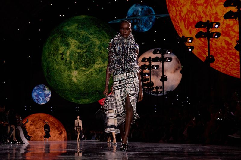 Chanel Spring Summer 2026 PARIS, FRANCE - OCTOBER 06: (EDITORIAL USE ONLY - For Non-Editorial use please seek approval from Fashion House) A model walks the runway during the Chanel Womenswear Spring/Summer 2026 show as part of Paris Fashion Week on October 06, 2025 in Paris, France. (Photo by Peter White/Getty Images)