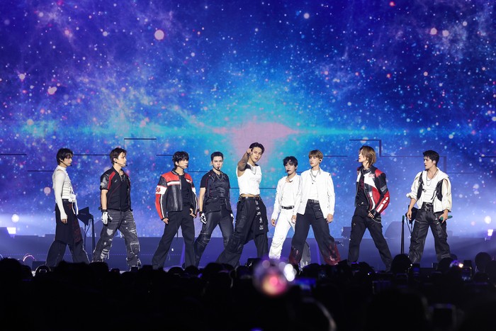SEVENTEEN terbang ke Amerika Serikat buat tur dunia NEW_. Konser pembuka digelar Sabtu (11/10) malam di Tacoma Dome, Washington.