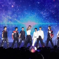 SEVENTEEN Stay Ber-13 di Pledis Entertainment