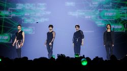 Foto-foto SEVENTEEN di Konser Pembuka Tur AS NEW_