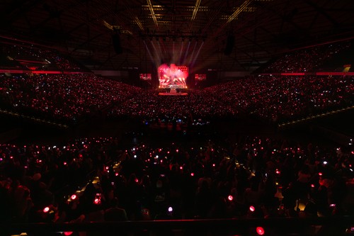 SEVENTEEN terbang ke Amerika Serikat buat tur dunia NEW_. Konser pembuka digelar Sabtu (11/10) malam di Tacoma Dome, Washington.
