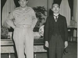 Foto Menakjubkan yang Mengabadikan Momen Ikonik dalam Sejarah Dunia
