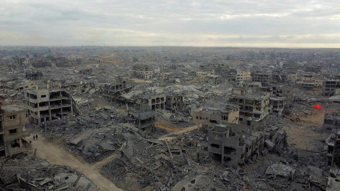 Foto Udara Tunjukkan Wajah Gaza yang Luluh Lantak A drone view shows the destruction in a residential neighborhood following the withdrawal of the Israeli forces from the area, amid a ceasefire between Israel and Hamas in Gaza, in Gaza City, October 12, 2025. REUTERS/Stringer     TPX IMAGES OF THE DAY