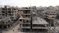 Foto udara memperlihatkan blok-blok kota yang hancur, menandakan skala kerusakan yang meluas di seluruh penjuru Gaza. Hampir seluruh penduduk Gaza yang berjumlah 2,2 juta jiwa telah mengungsi akibat perang, yang meletus pada Oktober 2023 setelah militan pimpinan Hamas menyerbu Israel dan menewaskan sekitar 1.200 orang serta menyandera 251 orang. Foto: REUTERS/Ebrahim Hajjaj