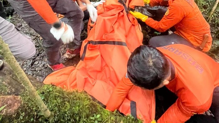 Seorang pendaki bernama Gate (40) ditemukan tewas di kawasan Gunung Gawalise, Palu, Sulawesi Tengah (Sulteng).