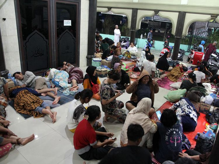 Hujan Deras Picu Banjir di Medan, Ribuan Rumah Terdampak-Warga Mengungsi