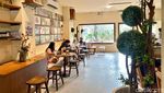 Kafe Galeri Ini Punya Nasi Goreng Kecombrang dan Buttermilk Chicken Enak