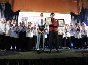 Sejumlah Siswa Sekolah Rakyat Dapat Beasiswa Kuliah & Dapat Jaminan Kerja