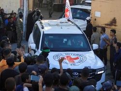 Hamas Serahkan 13 Sandera Lagi, Total 20 Sandera Dibebaskan