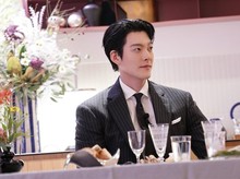 Kim Woo Bin Belajar Bahasa Arab Berbulan-bulan Demi Dialog di Genie, Make A Wish Kim Woo Bin Belajar Bahasa Arab Berbulan-bulan Demi Dialog di Genie, Make A Wish
