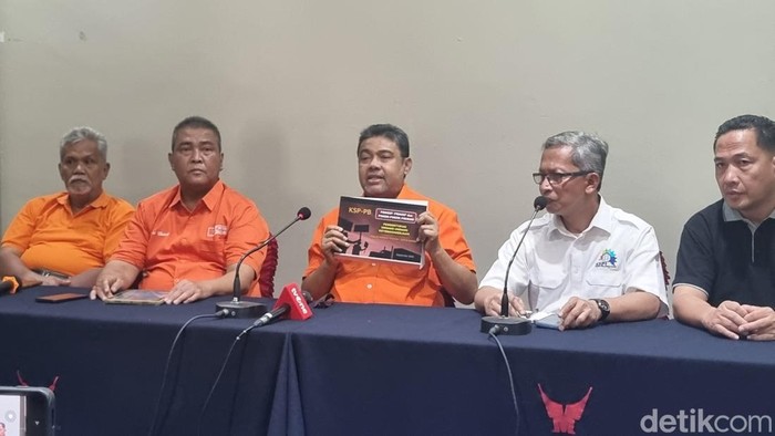 Konferensi pers Partai Buruh. (Taufiq S/detikcom)