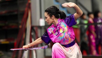 Pose Kris Dayanti Latihan Wushu Buat Kejuaran Internasional di China