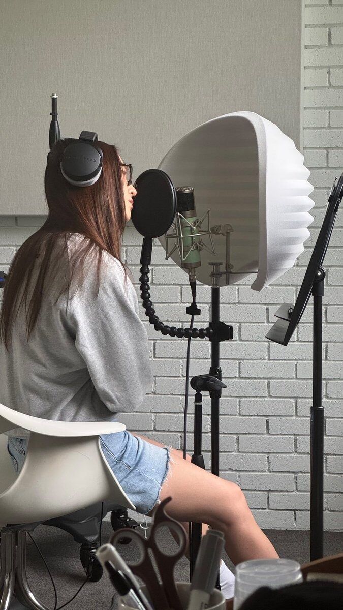 Persiapan Krystal Jung menggarap album solonya.