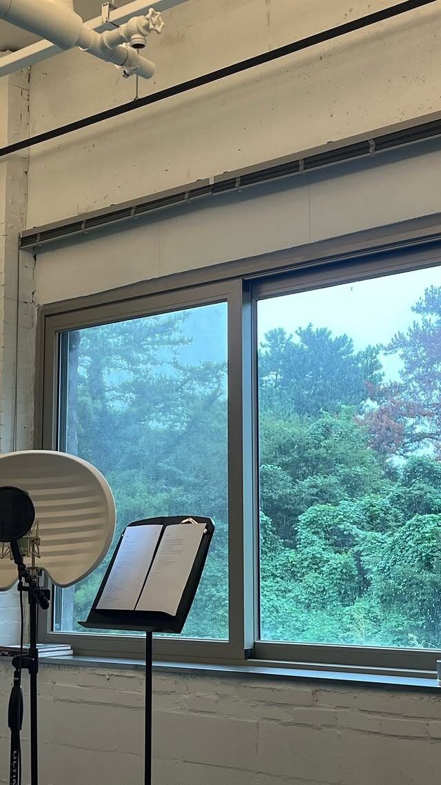 Persiapan Krystal Jung menggarap album solonya.