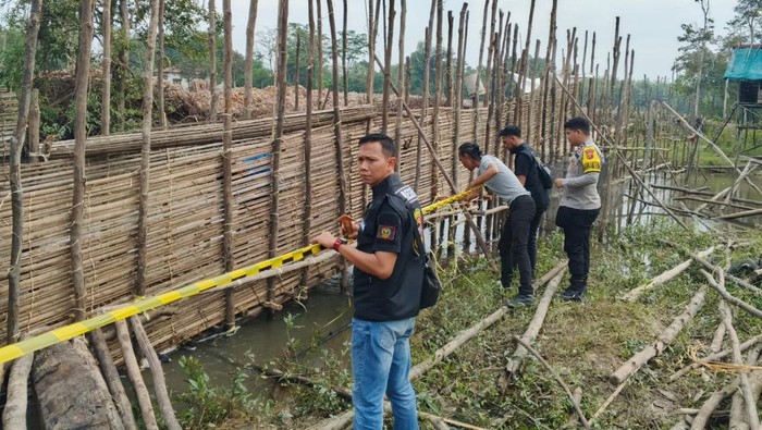 Polisi melakukan olah TKP di lokasi penemuan Mr-X di Muba