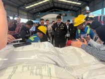 Kala Purbaya Bongkar Kontainer Impor dari China