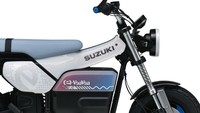 Mengutip situs Autoby, Nama VanVan bukan hal baru untuk para penggemar motor Suzuki. Model klasik ini dikenal dengan desain retro dan karakter santainya. Kini, semangat itu dihidupkan kembali dalam versi listrik melalui e-VanVan, yang menggabungkan gaya klasik dengan sentuhan teknologi modern. Foto: Dok. Suzuki