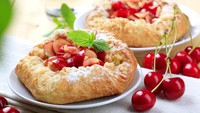 Danish Pastry tidak serta merta datang dari Denmark. Olahan pastry yang satu ini diciptakan oleh pastry chef asal Austria yang bekerja di Denmark. Foto: TasteAtlas